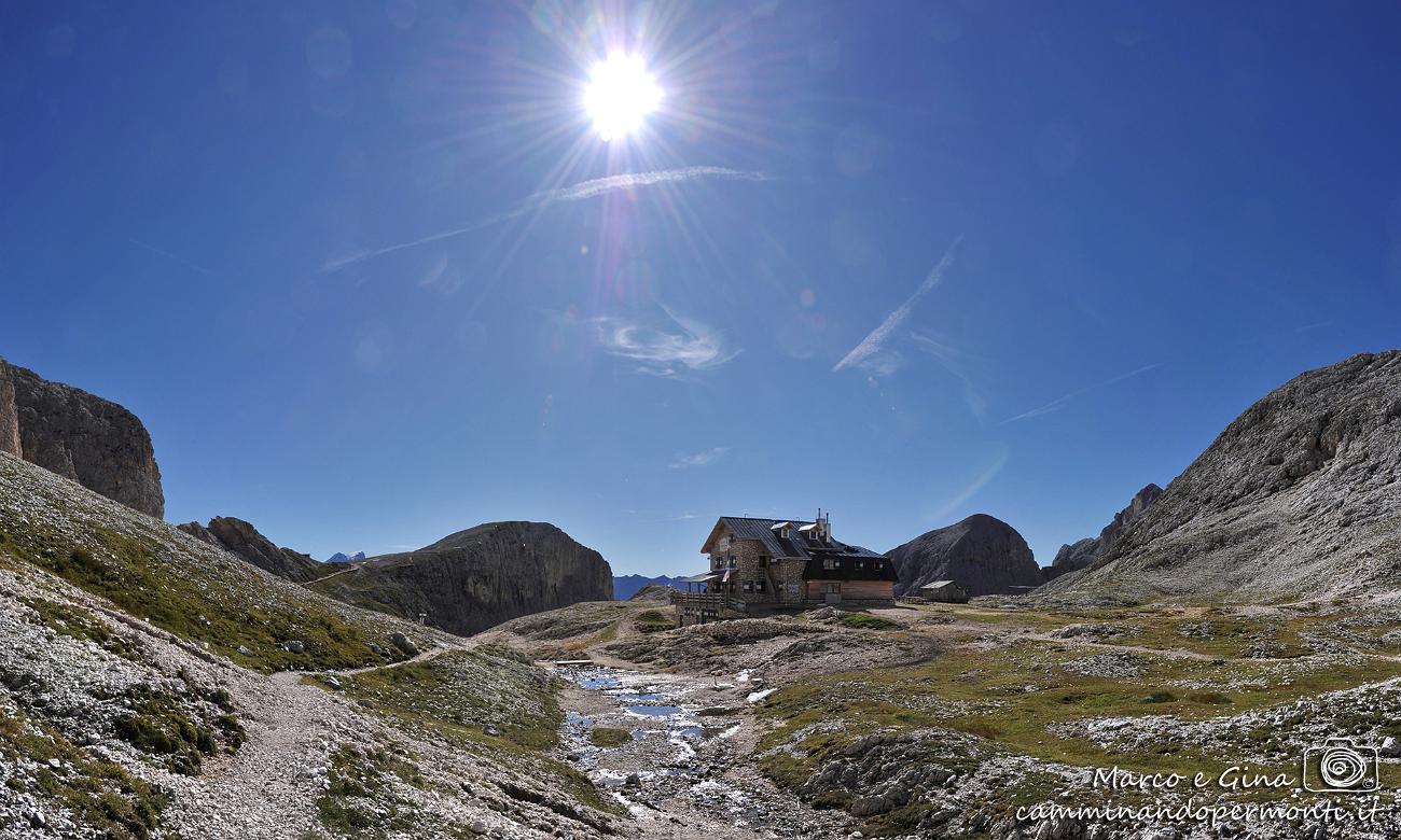 052 Lago e Rifugio Antermoia.jpg